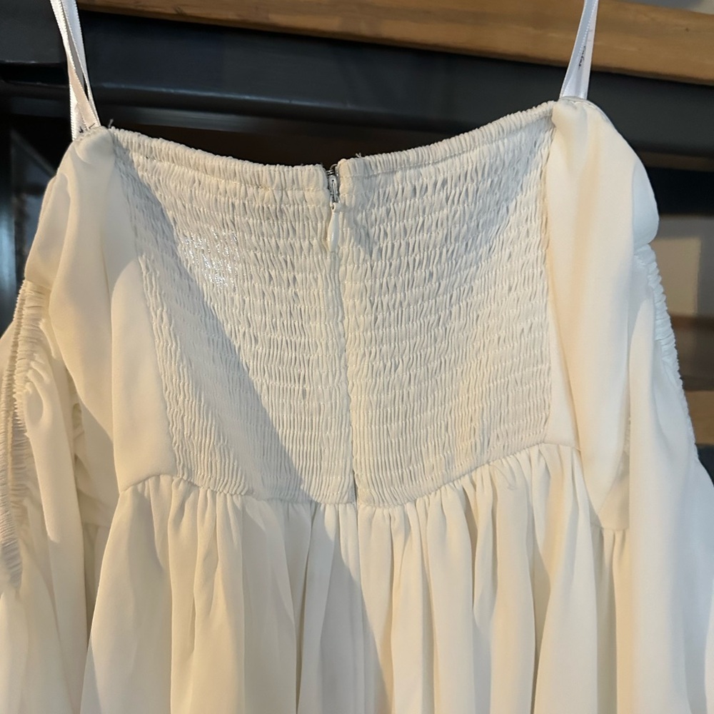 White Lulus off the shoulder dress - Picture 7 of 9